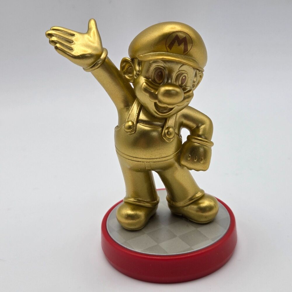 Nintendo amiibo Gold Mario Edition figure